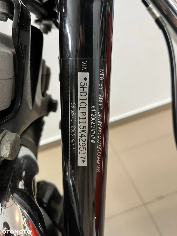 Harley-Davidson Sportster Roadster 1200R - 13