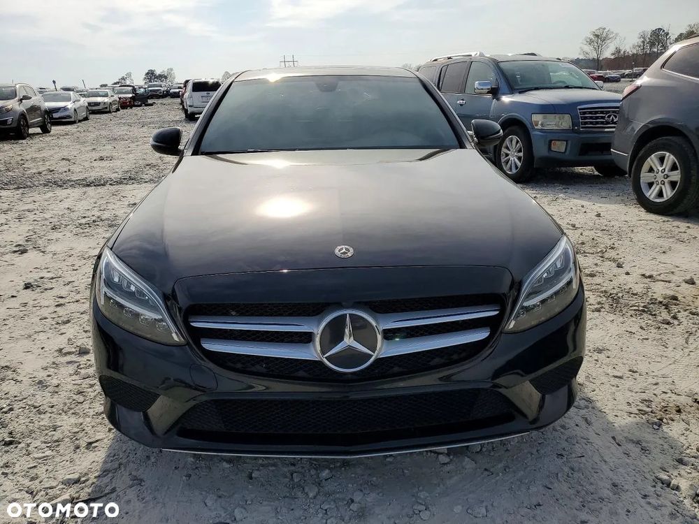 Mercedes-Benz Klasa C 300 9G-TRONIC Avantgarde - 3