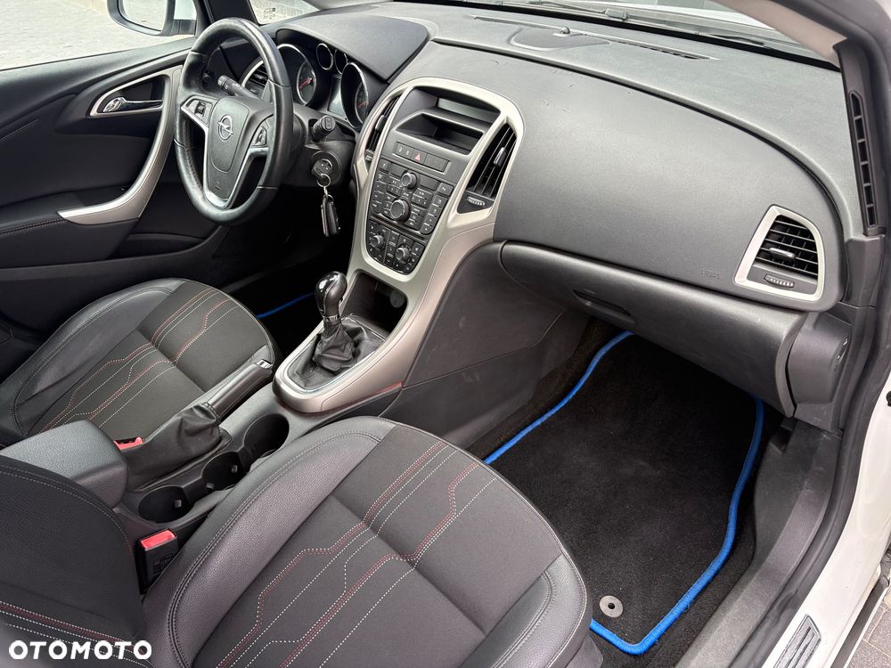 Opel Astra 1.4 150 Jahre - 7
