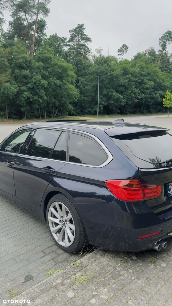BMW Seria 3 330d xDrive Edition Luxury Line Purity - 4