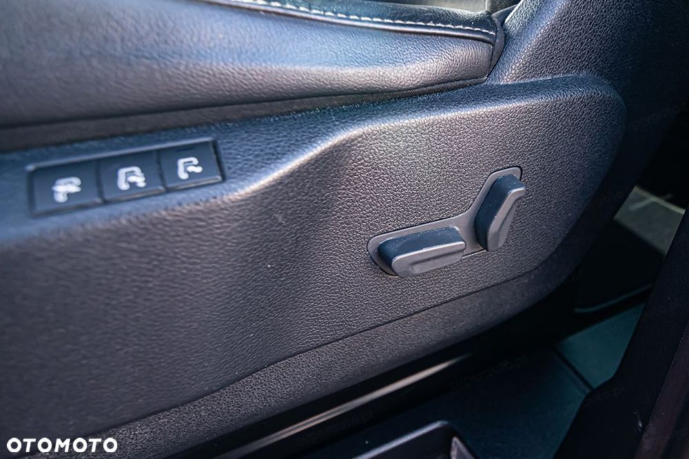 Peugeot Traveller - 17