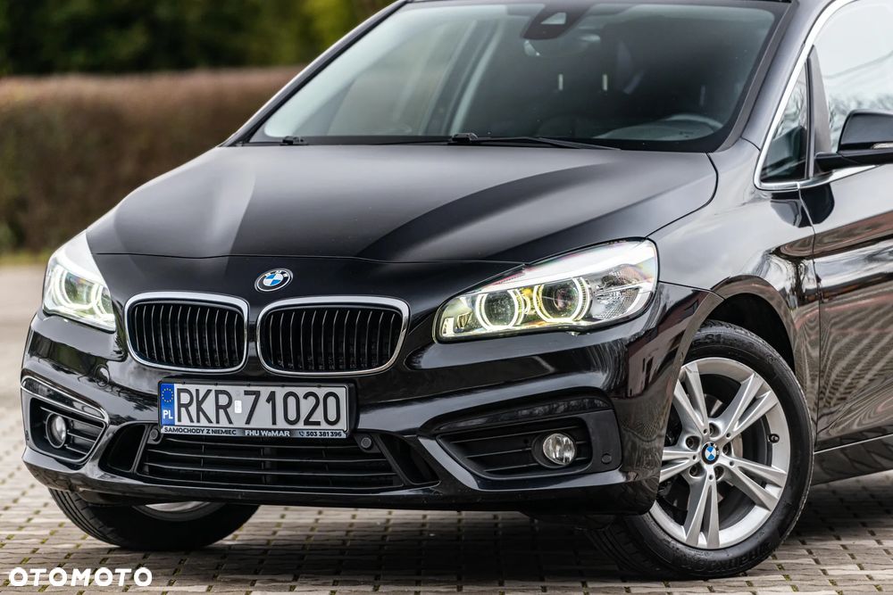 BMW Seria 2 218d - 5