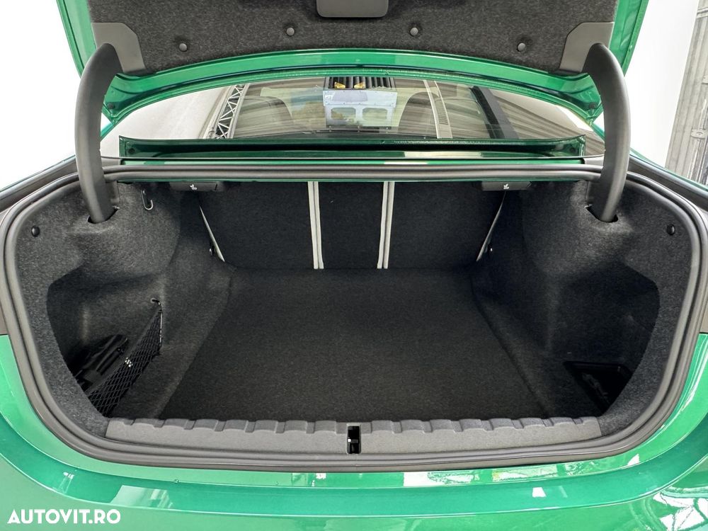 BMW M4 Competition M xDrive - 24