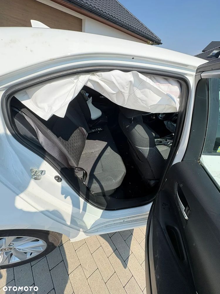 Toyota Corolla 1.8 Hybrid Comfort - 22