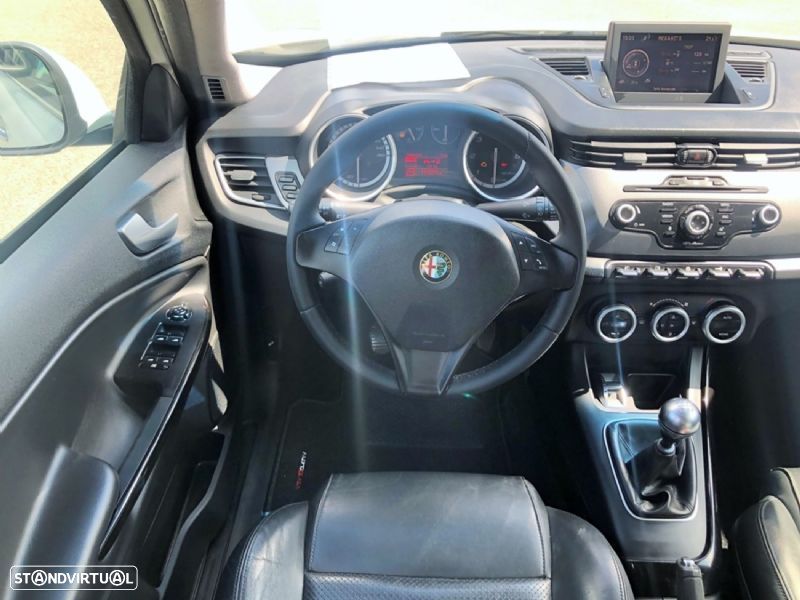 Alfa Romeo Giulietta 1.6 JTDM Exclusive - 28