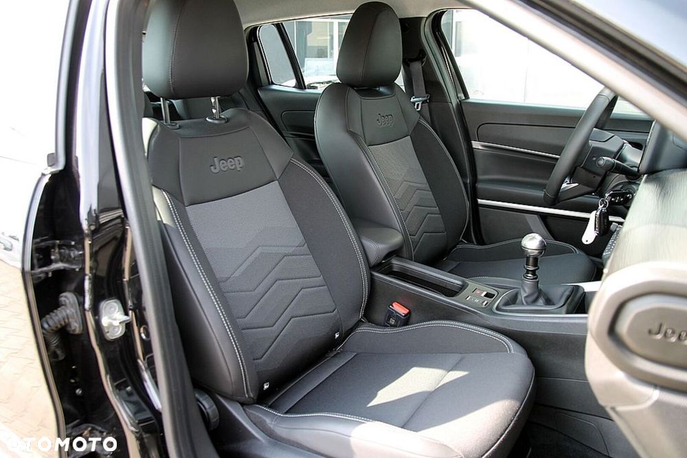 Jeep Avenger 1.2 GSE T3 Altitude FWD - 22