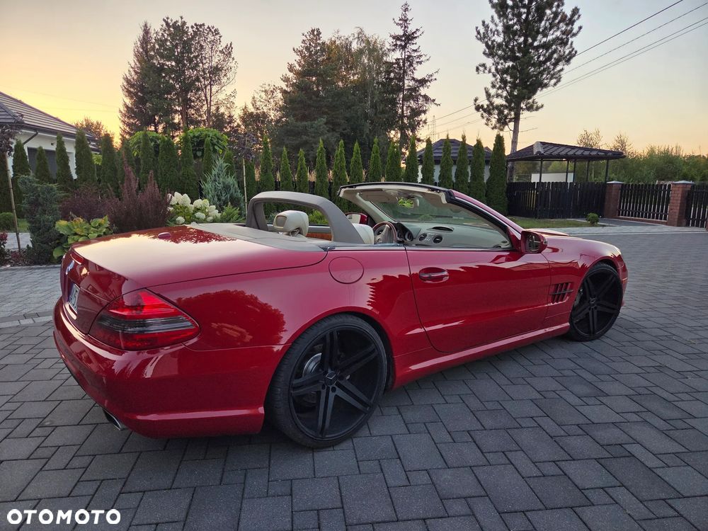 Mercedes-Benz SL - 16