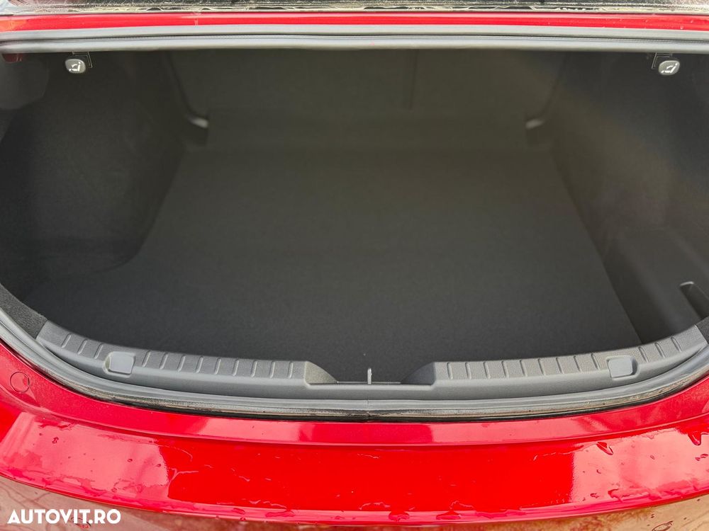 Mazda 3 e-SKYACTIV-X 186 M HYBRID CENTRE-LINE - 8