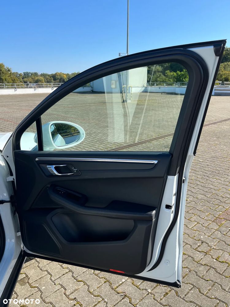 Porsche Macan Standard - 14
