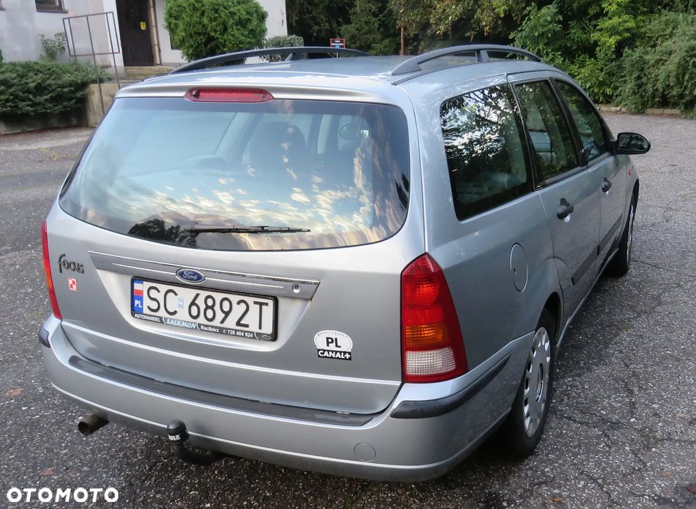 Ford Focus 1.8 Trend - 13