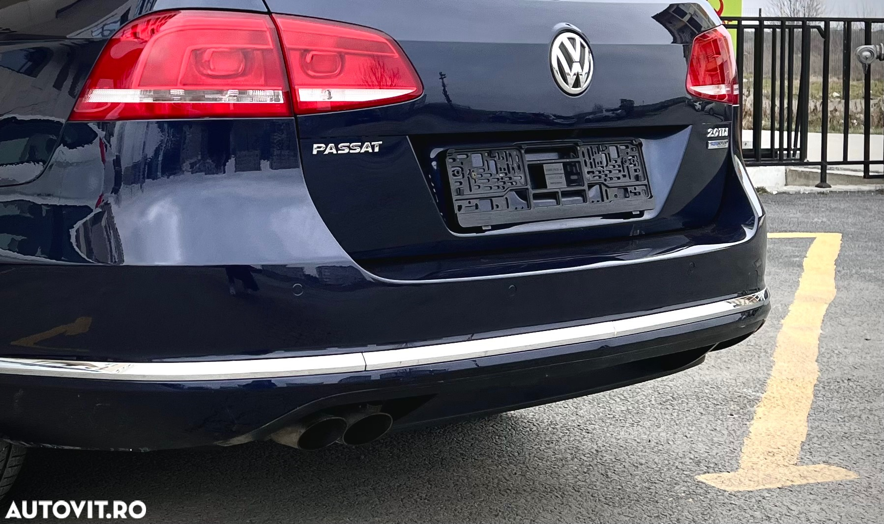 Volkswagen Passat Variant 2.0 TDI BlueMotion Technology Highline - 23