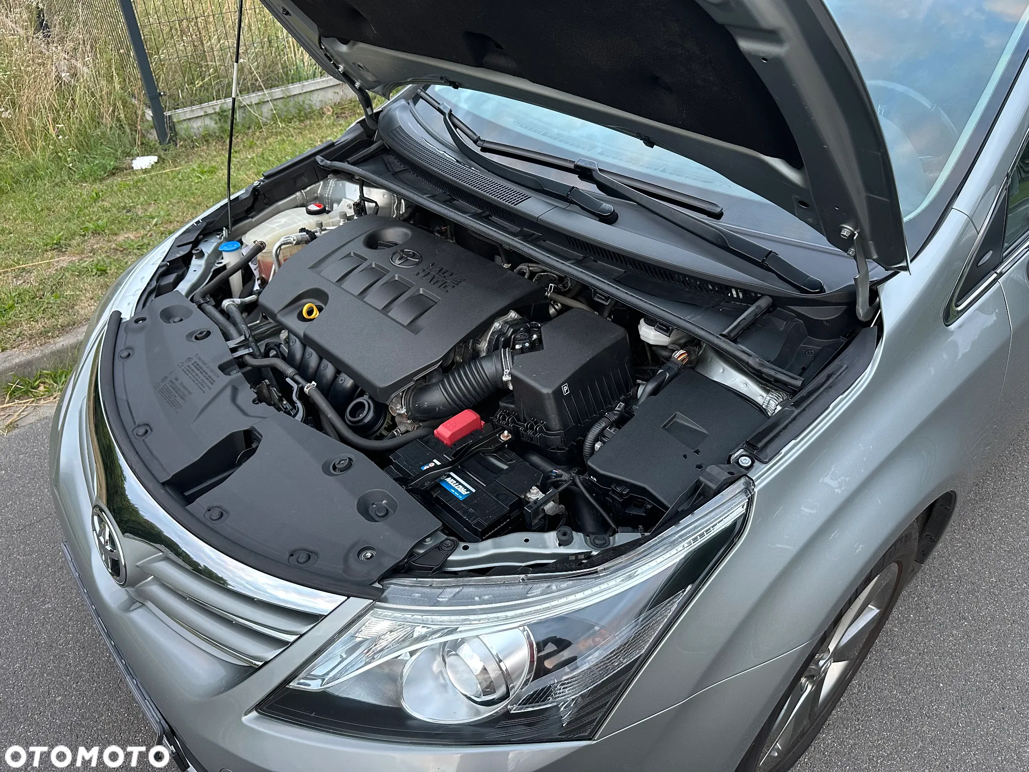 Toyota Avensis Combi 1.8 Executive - 20