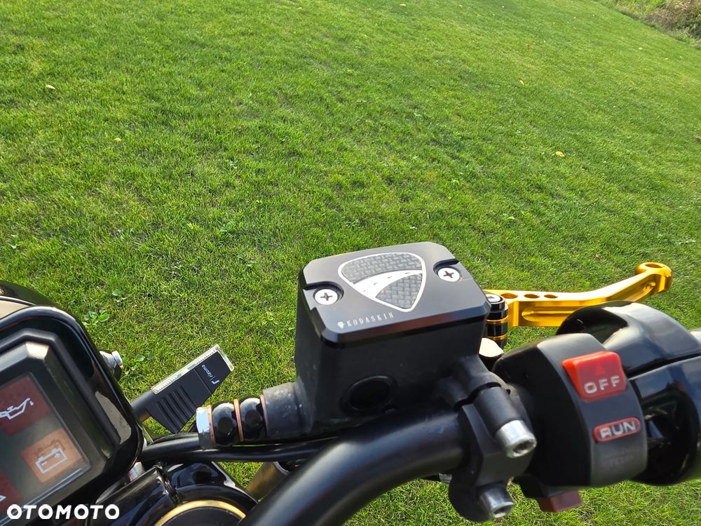 Ducati Monster - 14