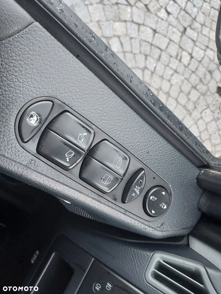 Mercedes-Benz Viano - 22