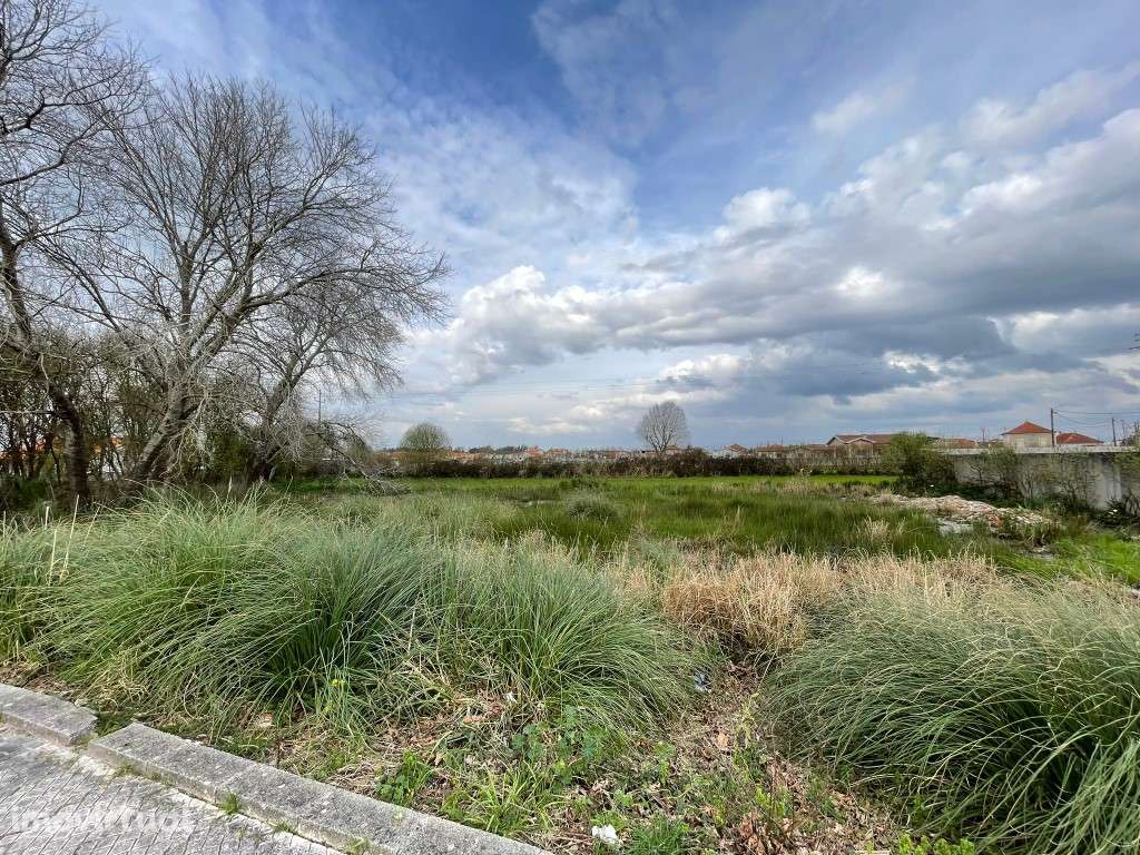 TERRENO P/ CONSTRUÇÃO - Grande imagem: 2/5