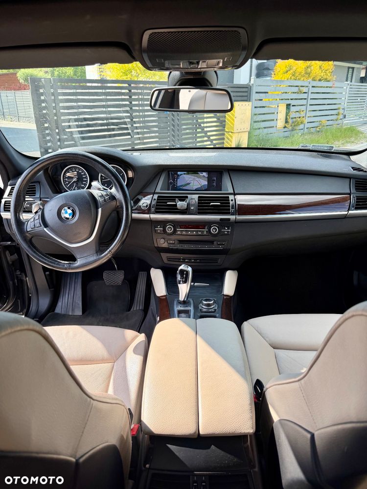 BMW X6 xDrive40d - 11