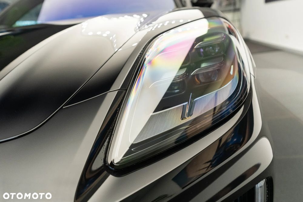 Porsche Panamera 4 E-Hybrid PHEV - 35