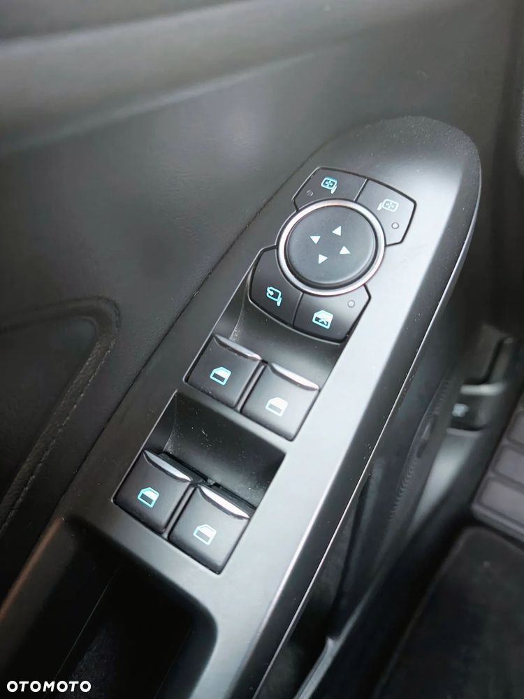Ford Focus 1.5 EcoBlue Start-Stopp-System ST-LINE - 24