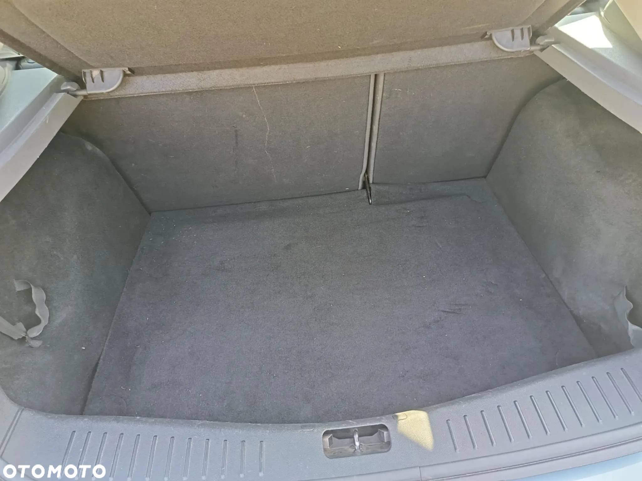 Ford Focus 1.4 Ambiente - 22