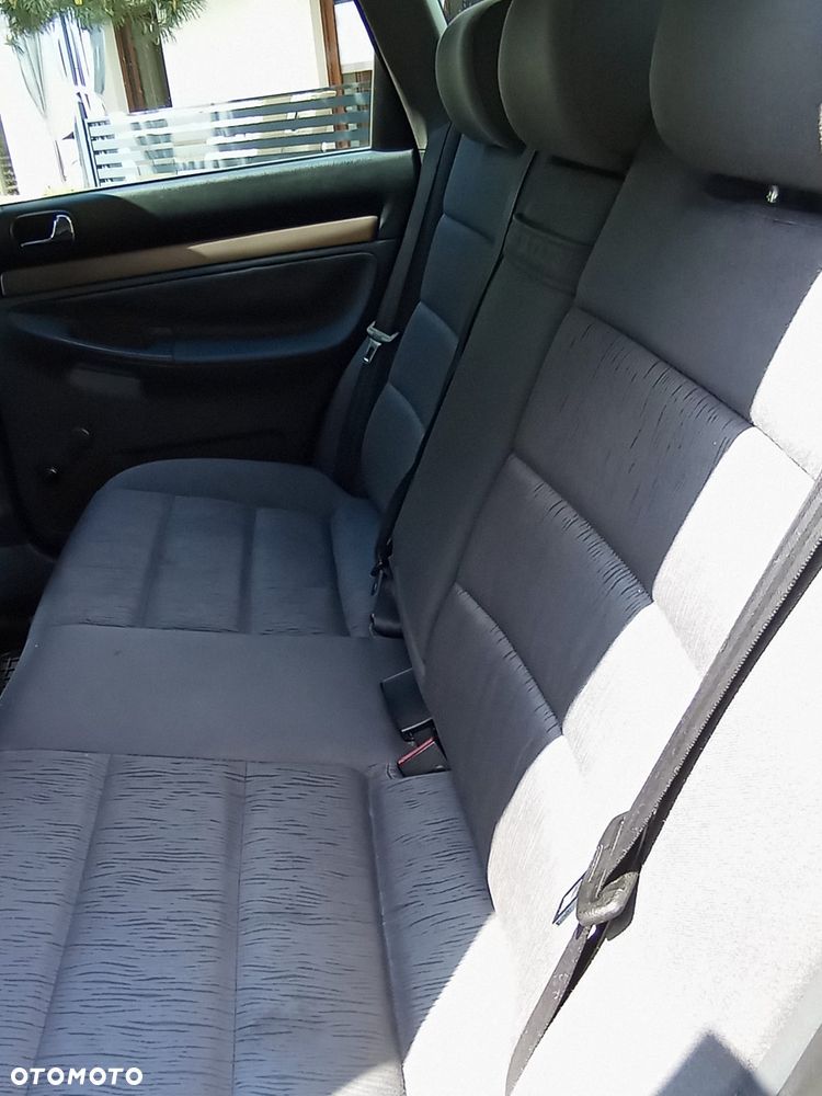 Audi A4 Avant - 5