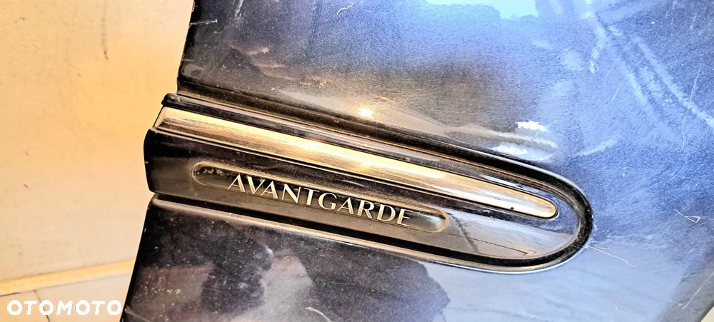 Mercedes C W203, listwa błotnik przed prawa  AVANTGARDE - 1