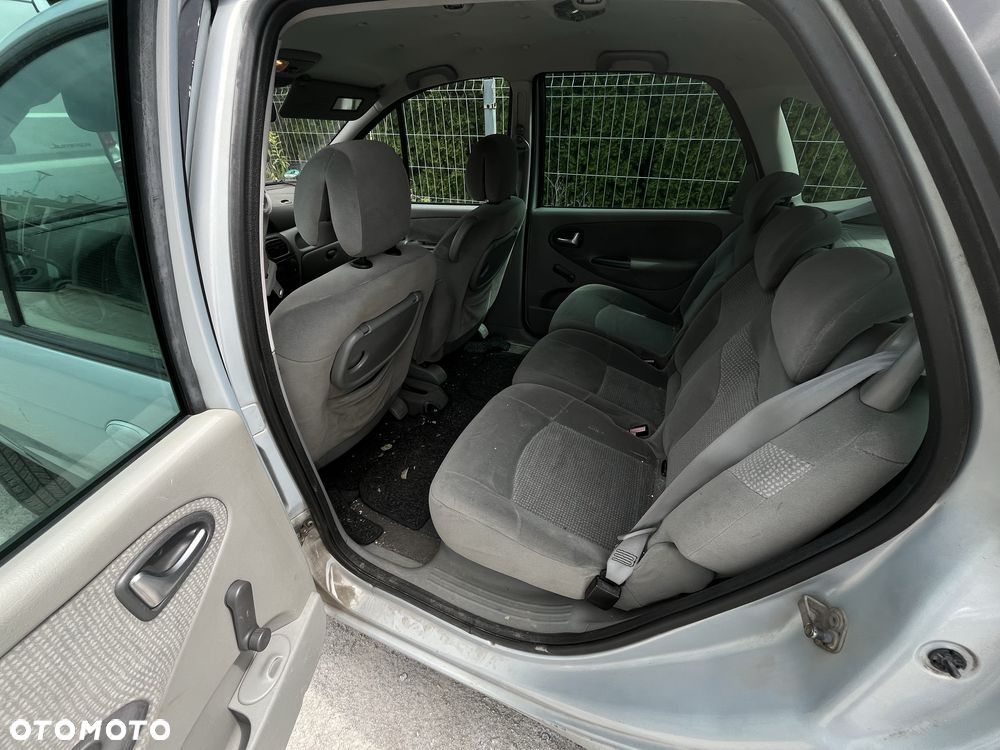Renault Scenic - 4