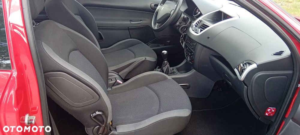 Peugeot 206 75 Petit Filou - 10
