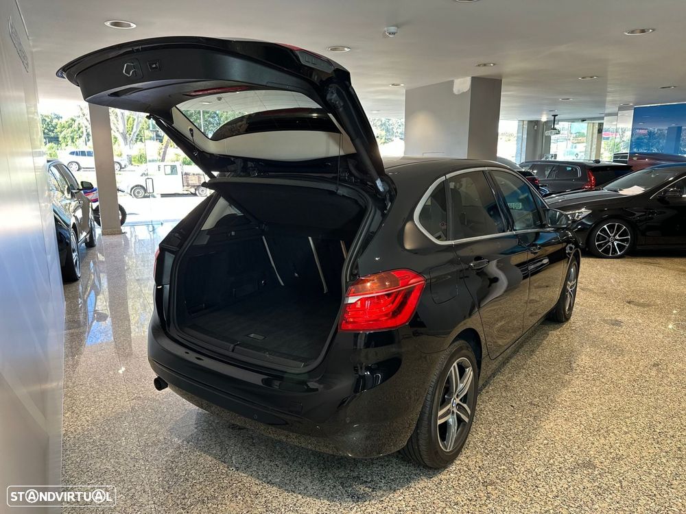 BMW 216 Active Tourer d Line Sport - 28