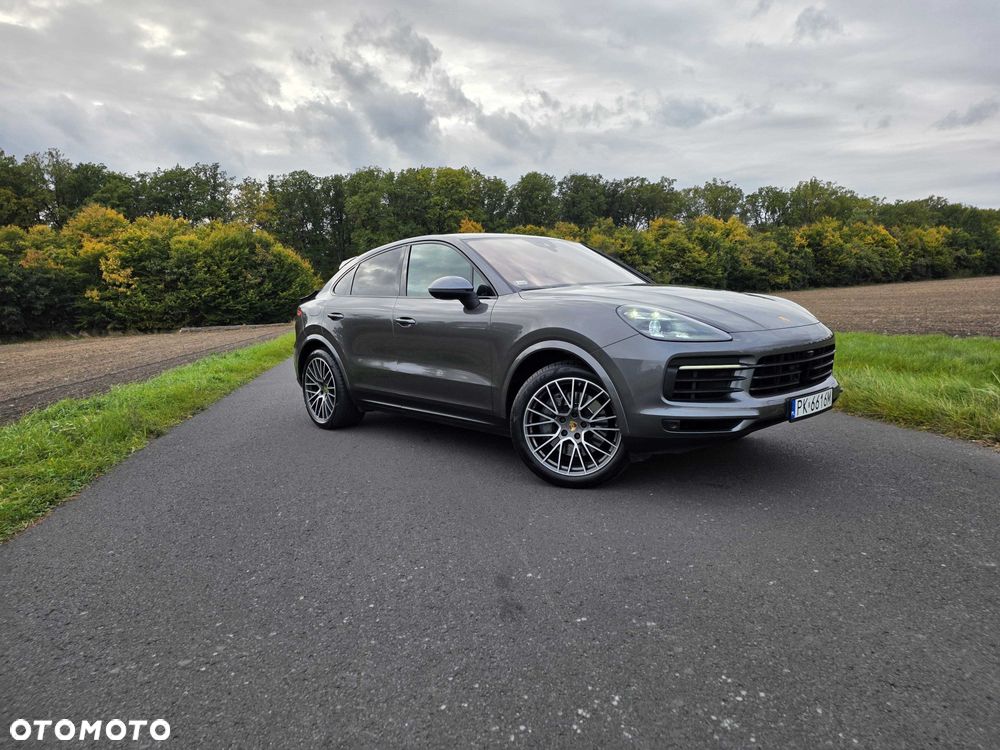 Porsche Cayenne - 1