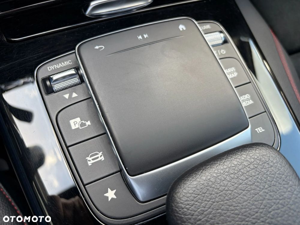 Mercedes-Benz Klasa A 180 AMG Line 7G-DCT - 23