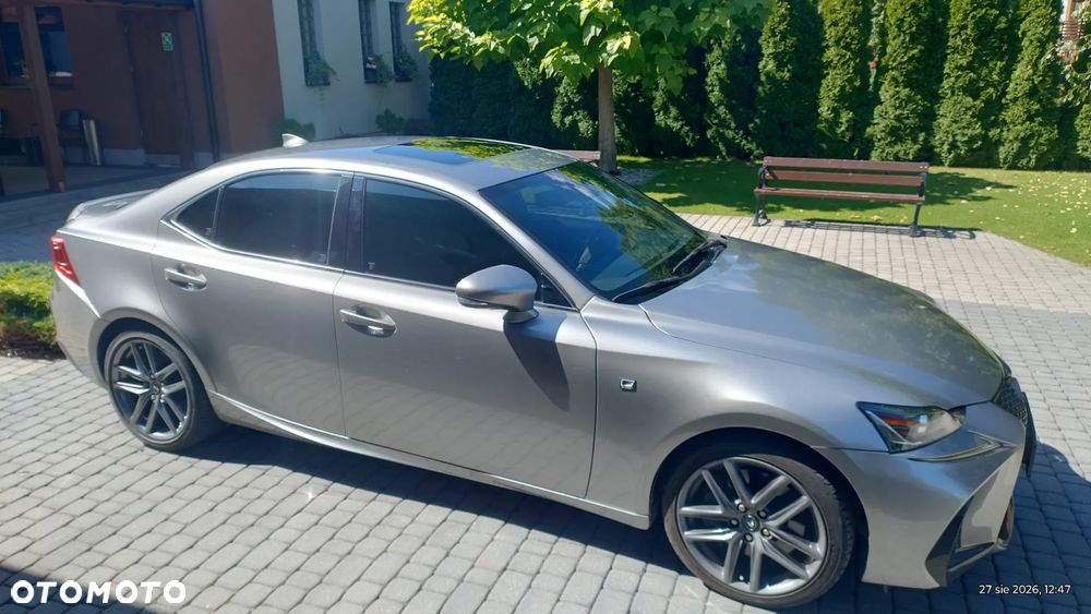 Lexus IS - 3