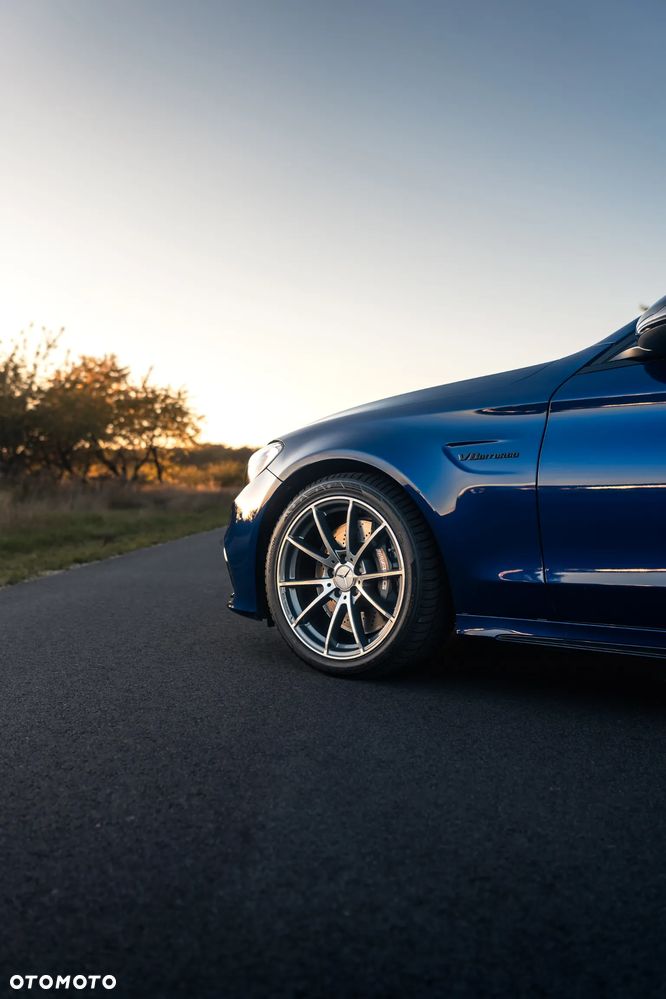 Mercedes-Benz Klasa C AMG 63 AMG Speedshift 7G-MCT - 4