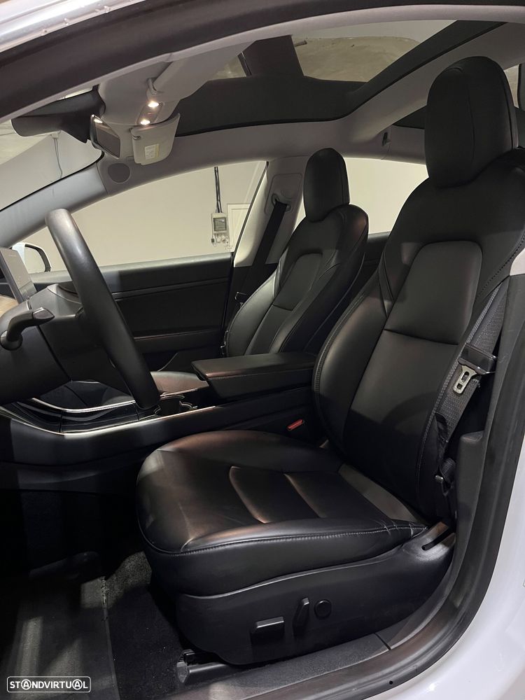 Tesla Model 3 Standard Range Plus RWD - 4