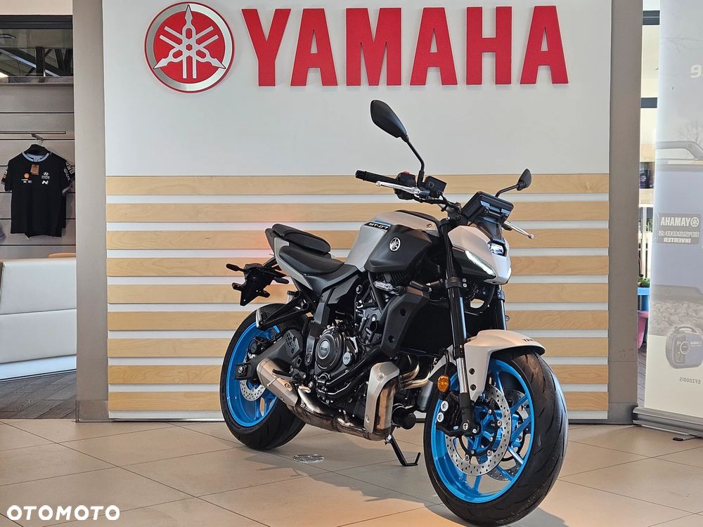 Yamaha MT - 12