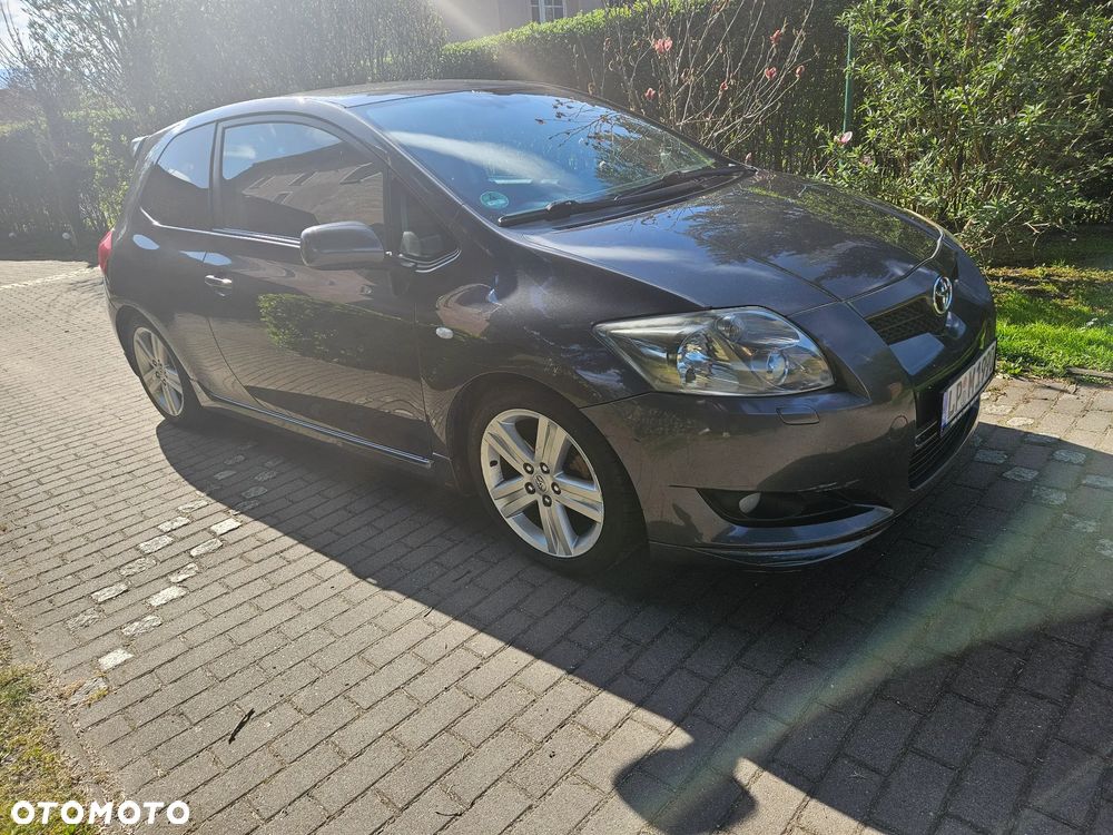 Toyota Auris 2.2 D-4D D-CAT - 10