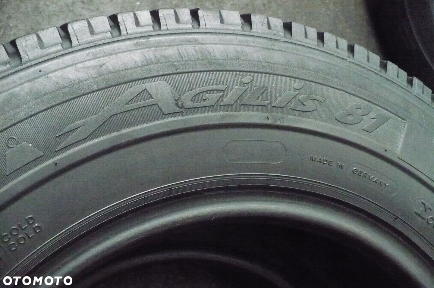 2x MICHELIN Agilis 81 215/70R15C 5,2mm 5,3mm 2016 - 4