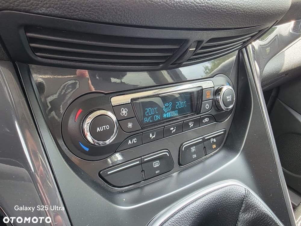 Ford Kuga 2.0 TDCi 4x4 Titanium - 34