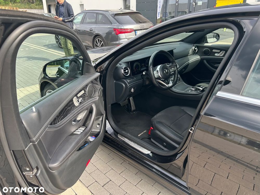 Mercedes-Benz Klasa E 220 d 4-Matic Business Edition 9G-TRONIC - 2