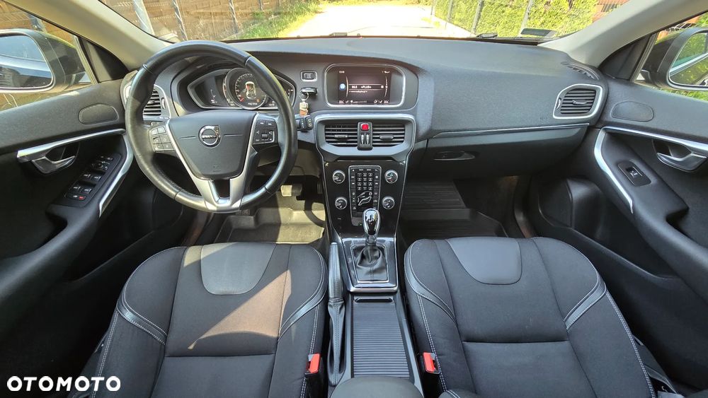 Volvo V40 T4 Drive-E Momentum - 6