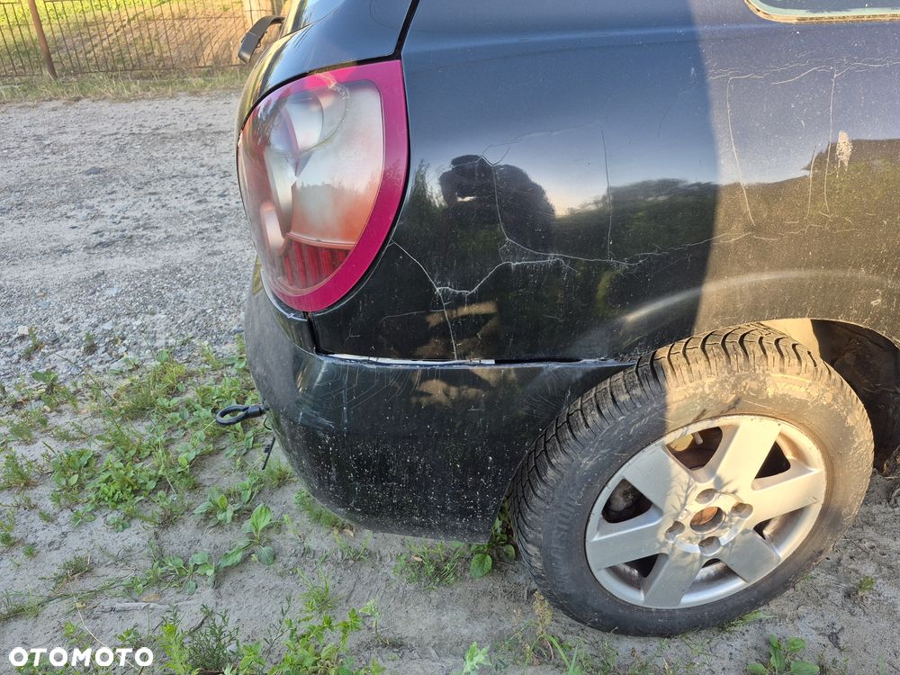 Nissan Almera - 4