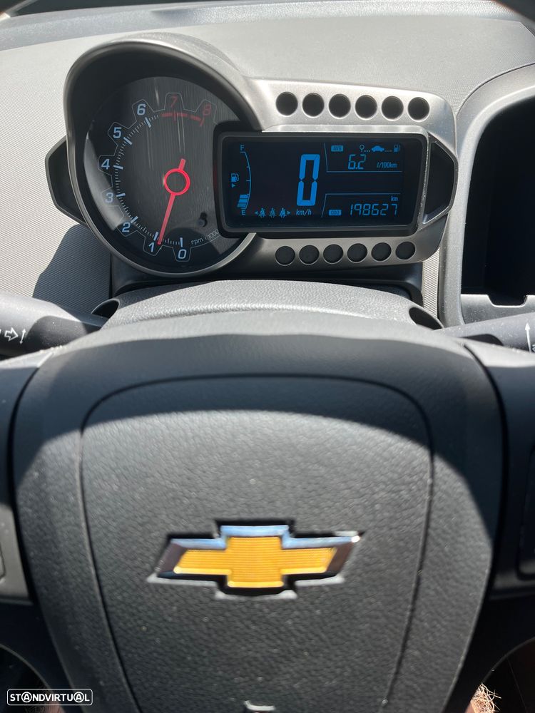 Chevrolet Aveo 1.2 LT - 19