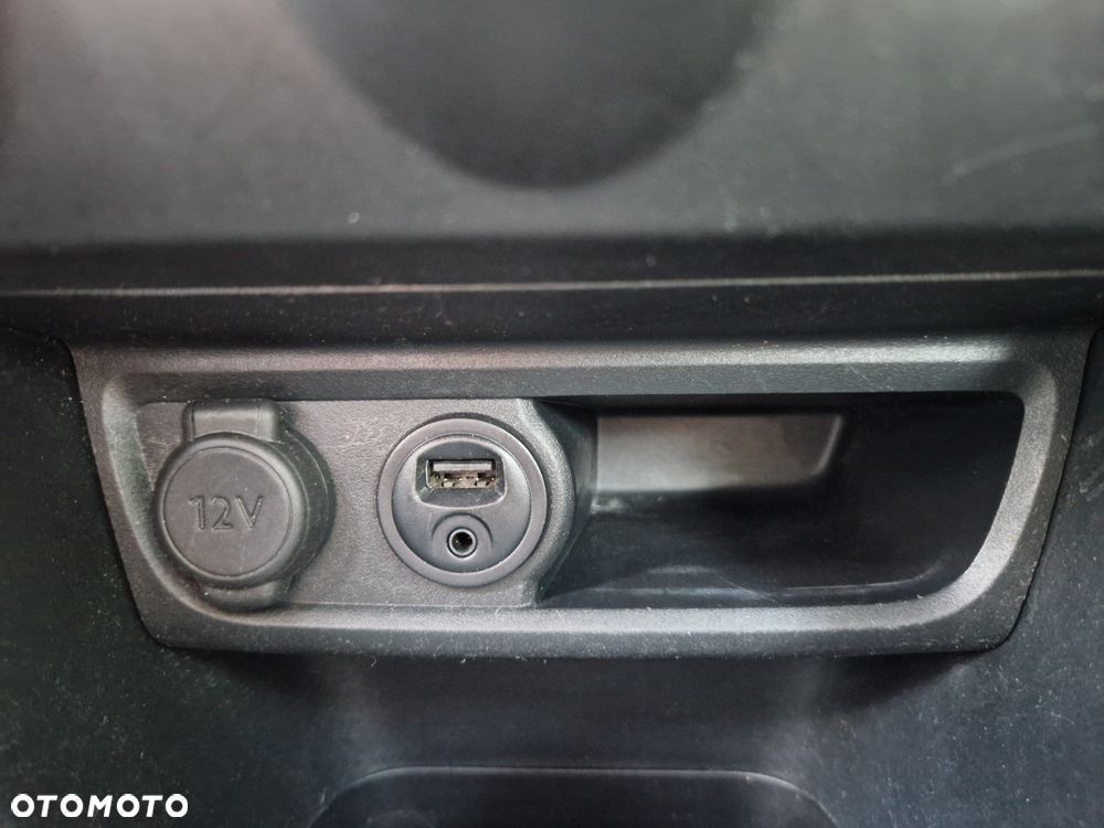 Peugeot 2008 1.6 BlueHDi Active - 27