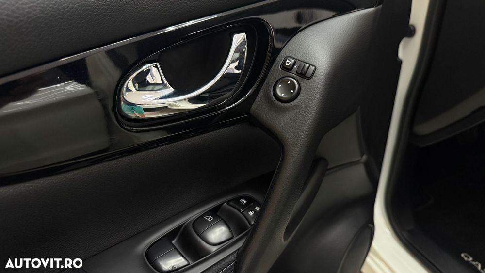 Nissan Qashqai 1.6 DCI Xtronic N-Connecta - 31