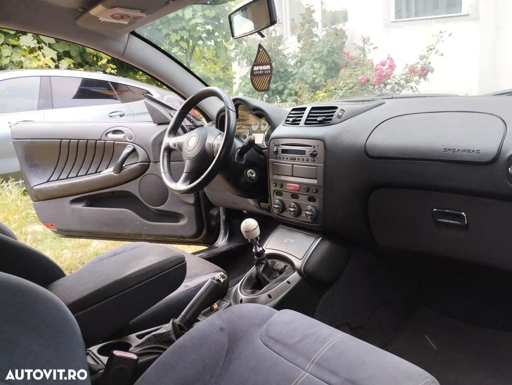 Alfa Romeo GT 1.9 JTD M-Jet Progression - 2
