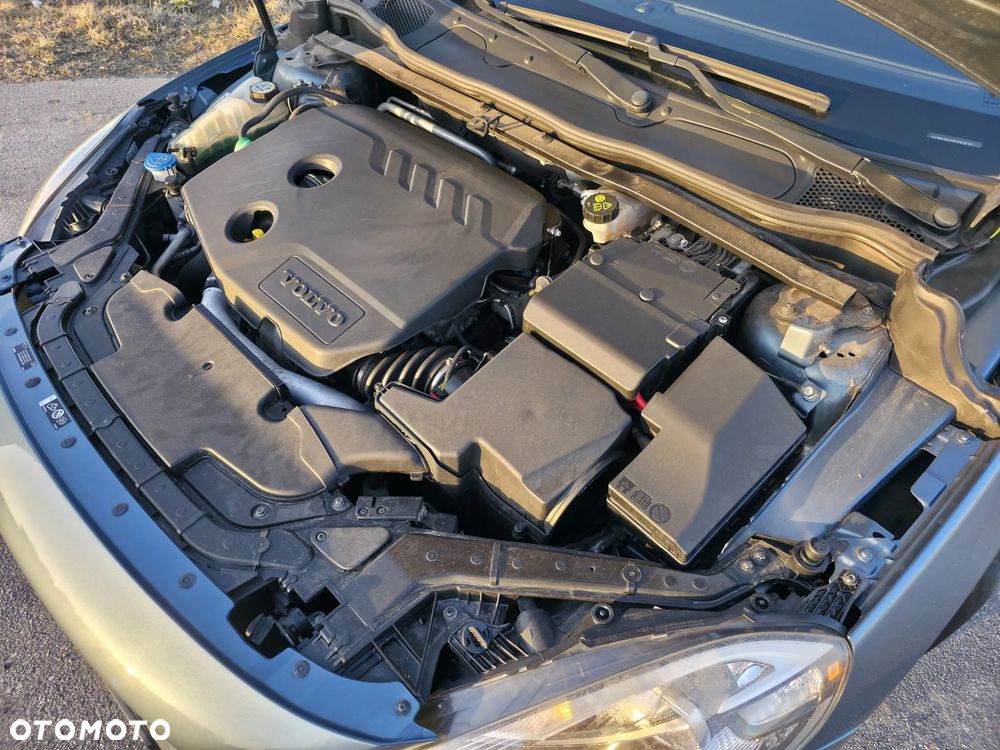 Volvo V40 D2 - 9