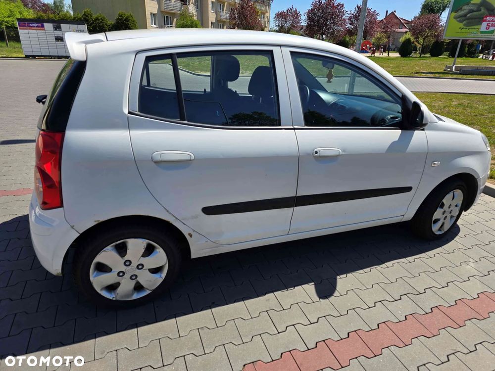Kia Picanto - 12