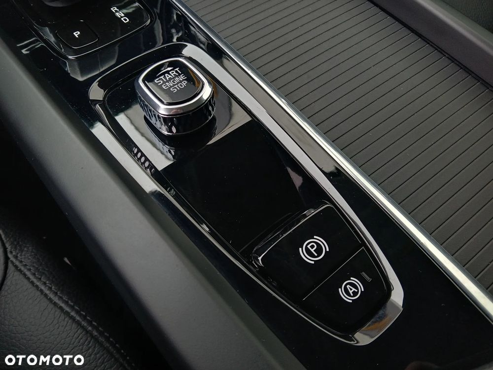 Volvo V60 B4 D Momentum Pro - 22