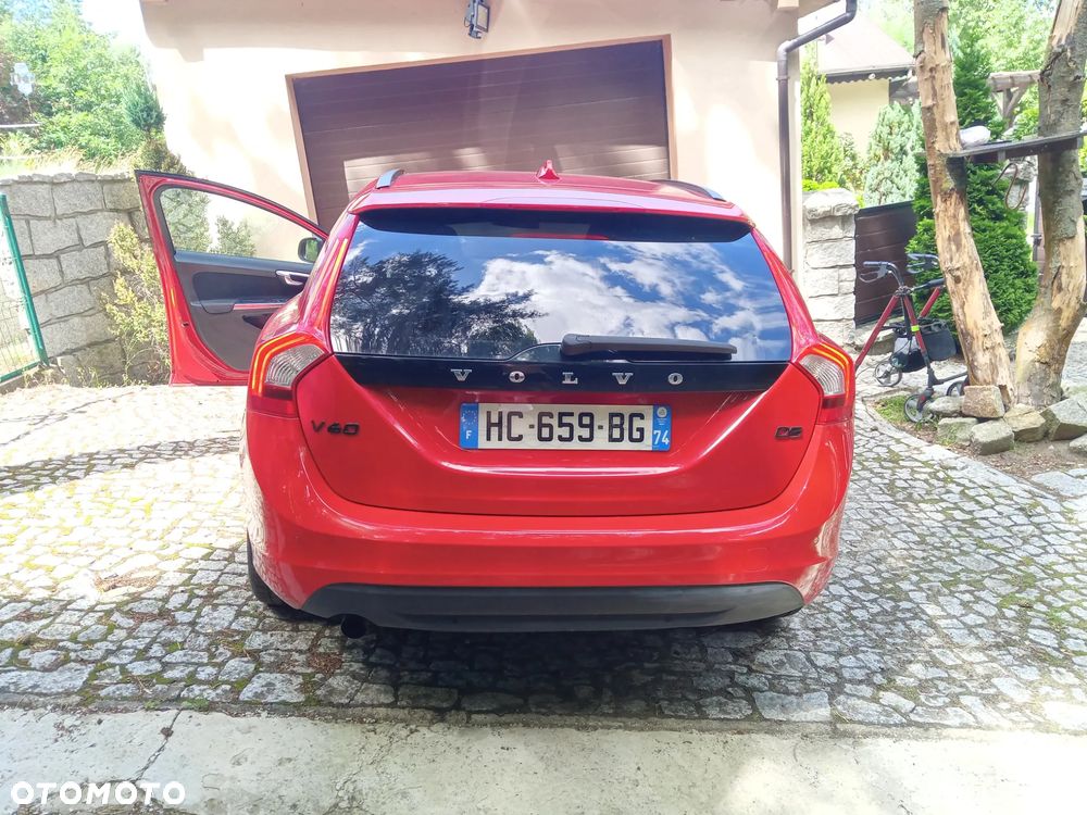 Volvo V60 D3 Momentum - 16
