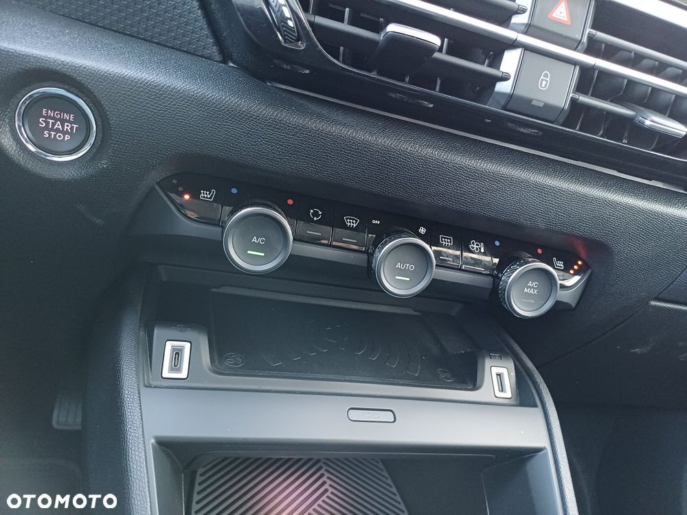 Citroën C4 1.2 PureTech Max S&S EAT8 - 17