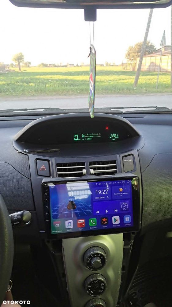 Toyota Yaris - 5